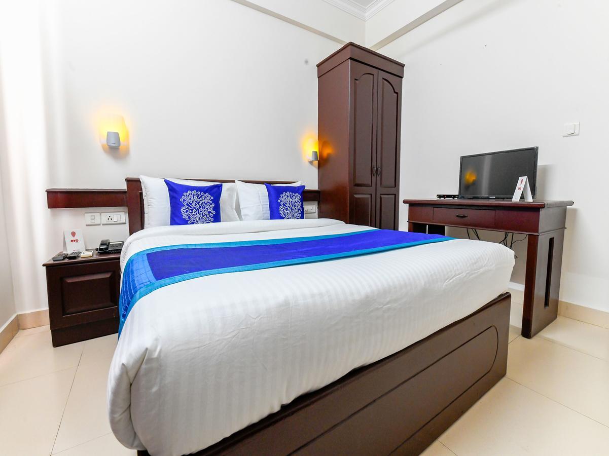Oyo 11309 Hotel Green Land Residency Kochi Dış mekan fotoğraf